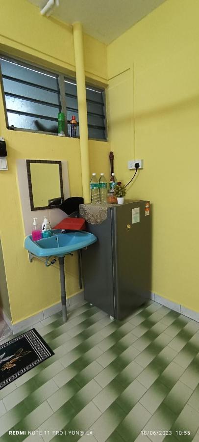 Homestay Rezeki Batu Gajah Eksteriør billede
